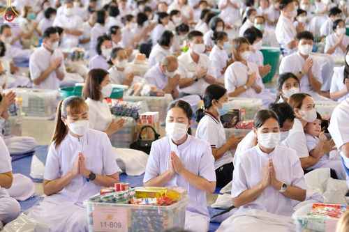 ภาพ No.81477:พิธีตักบาตร ข้าวสารอาหารแห้ง และพิธีบูชาข้าวพระ ณ สภาธรรมกายสากล วัดพระธรรมกาย วันเสาร์ที่ 3 มิถุนายน 2566