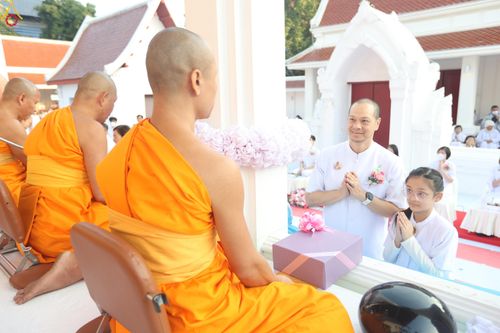 ภาพ No.297569:วันที่ 18 มกราคม พ.ศ. 2569 พิธีตักบาตรพระธรรมยาตรา ณ วัดโบสถ์บน ต.บางคูเวียง จ.นนทบุรี อนุสรณ์สถานลำดับที่ 4 สถานที่เกิดด้วยกายธรรม ในโครงการธรรมยาตรา กตัญญูบูชา มหาปูชนียาจารย์ พระมงคลเทพมุนี(สด จนฺทสโร) พระผู้ปราบมาร อนุสรณ์สถาน 7 แห่ง ปีที่ 14