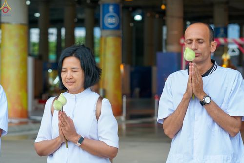 ภาพ No.345193:วันที่ 7 - 19 สิงหาคม พ.ศ.2569 ต้อนรับชาวต่างชาติเยี่ยมชมวัดพระธรรมกาย