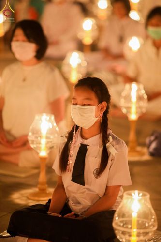 ภาพ No.75323:พิธีจุดประทีปถวายเป็นพุทธบูชา และบูชาธรรมมหาปูชนียาจารย์ ในโครงการธรรมยาตรากตัญญูบูชา มหาปูชนียาจารย์ พระมงคลเทพมุนี(สด จนฺทสโร) พระผู้ปราบมาร ปีที่ 11 ณ อนุสรณ์สถานลำดับที่ 7 สถานที่ขยายวิชชาธรรมกาย วัดพระธรรมกาย จ.ปทุมธานี วันที่ 31 มกราคม พ.ศ. 2566