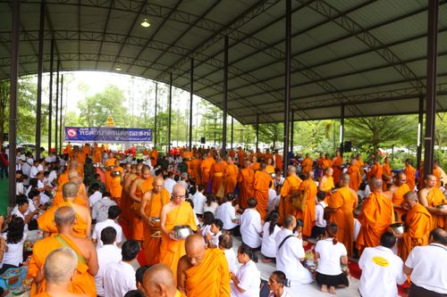 ภาพ No.29801:พิธีถวายสังฆทานแด่คณะสงฆ์ 323 วัด ใน 4 จังหวัดภาคใต้ ครั้งที่ 130