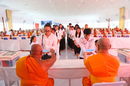 ภาพ No.29817:พิธีถวายสังฆทานแด่คณะสงฆ์ 323 วัด ใน 4 จังหวัดภาคใต้ ครั้งที่ 130