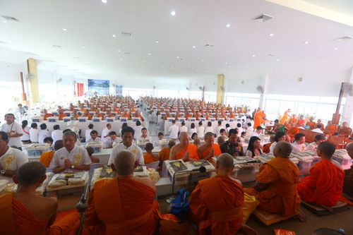 ภาพ No.29834:พิธีถวายสังฆทานแด่คณะสงฆ์ 323 วัด ใน 4 จังหวัดภาคใต้ ครั้งที่ 130