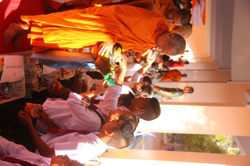 ภาพ No.29871:พิธีถวายสังฆทานแด่คณะสงฆ์ 323 วัด ใน 4 จังหวัดภาคใต้ ครั้งที่ 131