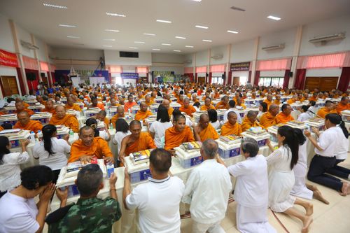ภาพ No.29911:พิธีถวายสังฆทานแด่คณะสงฆ์ 323 วัด ใน 4 จังหวัดภาคใต้ ครั้งที่ 131