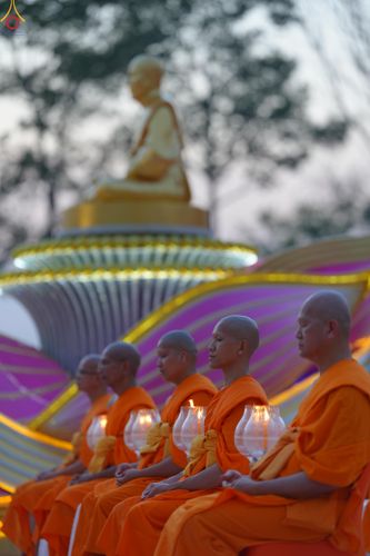 ภาพ No.296920:วันที่ 17 มกราคม พ.ศ. 2569 พิธีจุดประทีปถวายเป็นพุทธบูชา และบูชาธรรมมหาปูชนียาจารย์  ณ วัดโบสถ์บน ต.บางคูเวียง จ.นนทบุรี อนุสรณ์สถานลำดับที่ 4 สถานที่เกิดด้วยกายธรรม ในโครงการธรรมยาตรา กตัญญูบูชา มหาปูชนียาจารย์ พระมงคลเทพมุนี(สด จนฺทสโร) พระผู้ปราบมาร อ