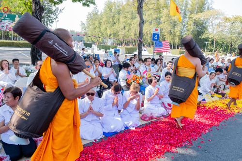 ภาพ No.305764:วันที่ 25 มกราคม พ.ศ. 2569 พิธีต้อนรับพระธรรมยาตรา วัดพระธรรมกาย(ภาพชุดที่ 3) ในโครงการธรรมยาตรา กตัญญูบูชา มหาปูชนียาจารย์ พระมงคลเทพมุนี(สด จนฺทสโร) พระผู้ปราบมาร อนุสรณ์สถาน 7 แห่ง ปีที่ 14