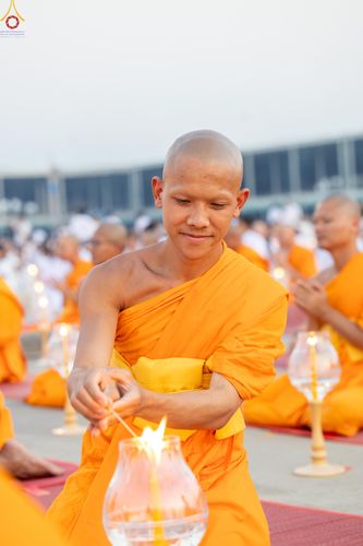 ภาพ No.307926:วันที่ 31 มกราคม พ.ศ. 2569 พิธีจุดประทีปธรรมถวายเป็นพุทธบูชา  และบูชาธรรมมหาปูชนียาจารย์ (ภาพชุดที่ 2) ณ วัดพระธรรมกาย ปทุมธานี ในโครงการธรรมยาตรา กตัญญูบูชา มหาปูชนียาจารย์ พระมงคลเทพมุนี(สด จนฺทสโร) พระผู้ปราบมาร อนุสรณ์สถาน 7 แห่ง ปีที่ 14