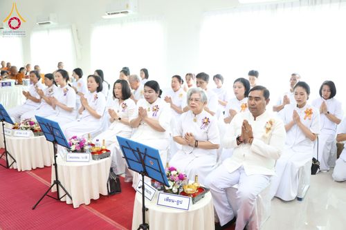 ภาพ No.290280:วันอังคารที่ 6 มกราคม พ.ศ. 2569 พิธีเจริญพุทธมนต์ ปฏิบัติธรรม มอบทุนการศึกษา ถวายสังฆทาน 142 วัด ณ ศูนย์ปฏิบัติธรรมพระมงคลเทพมุนี อ.สองพี่น้อง จ.สุพรรณบุรี