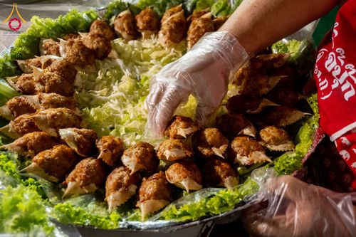 ภาพ No.289470:วันที่ 7 มกราคม พ.ศ. 2569 พิธีถวายภัตตาหารเป็นสังฆทาน แด่พระธรรมยาตรา ในโครงการธรรมยาตรา กตัญญูบูชา มหาปูชนียาจารย์ พระมงคลเทพมุนี(สด จนฺทสโร) พระผู้ปราบมาร อนุสรณ์สถาน 7 แห่ง ปีที่ 14 ณ อนุสรณ์สถานมหาวิหารพระมงคลเทพมุนี (โลตัสแลนด์) อ.สองพี่น้อง จ.สุพรร