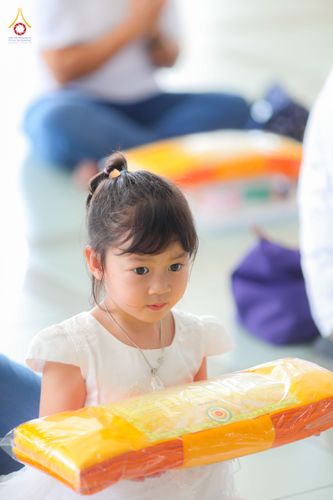 ภาพ No.90548:พิธีบุพเปตพลี  ครั้งที่ 141 ร่วมอุทิศบุญแด่หมู่ญาติที่ล่วงลับไปแล้ว และสืบทอดอายุพระพุทธศาสนา วันพฤหัสบดีที่ 14 ตุลาคม พ.ศ.2566 วันพระแรม 15 ค่ำ เดือน 10 ณ หอฉันคุณยายอาจารย์ฯ วัดพระธรรมกาย