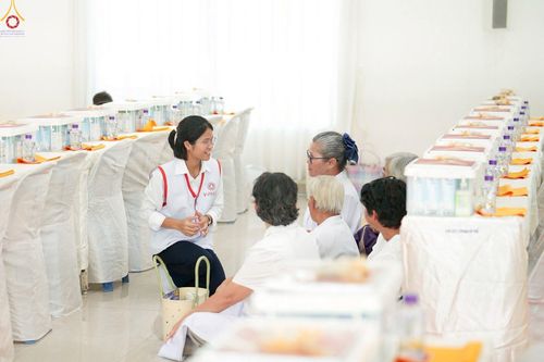 ภาพ No.301554:ภาพเบื้องหลังอาสาสมัครรวมใจ ชุดที่ 4 ในโครงการธรรมยาตรา กตัญญูบูชา มหาปูชนียาจารย์ พระมงคลเทพมุนี(สด จนฺทสโร) พระผู้ปราบมาร อนุสรณ์สถาน 7 แห่ง ปีที่ 14