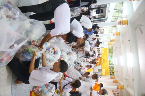 ภาพ No.29948:พิธีถวายสังฆทานแด่คณะสงฆ์ 323 วัด ใน 4 จังหวัดภาคใต้ ครั้งที่ 132