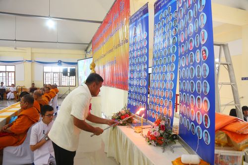 ภาพ No.29975:พิธีถวายสังฆทานแด่คณะสงฆ์ 323 วัด ใน 4 จังหวัดภาคใต้ ครั้งที่ 132