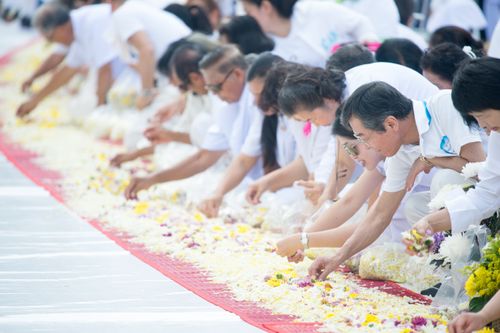 ภาพ No.32028:โครงการธรรมยาตรา เส้นทางพระผู้ปราบมาร ปีที่ 6 ณ วัดพระธรรมกาย