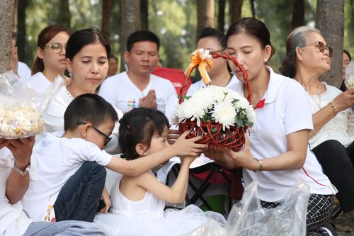 ภาพ No.32005:โครงการธรรมยาตรา เส้นทางพระผู้ปราบมาร ปีที่ 6 ณ วัดพระธรรมกาย