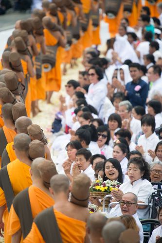 ภาพ No.32035:โครงการธรรมยาตรา เส้นทางพระผู้ปราบมาร ปีที่ 6 ณ วัดพระธรรมกาย