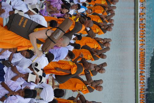 ภาพ No.32073:โครงการธรรมยาตรา เส้นทางพระผู้ปราบมาร ปีที่ 6 ณ วัดพระธรรมกาย