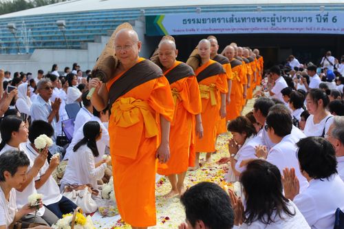 ภาพ No.32010:โครงการธรรมยาตรา เส้นทางพระผู้ปราบมาร ปีที่ 6 ณ วัดพระธรรมกาย