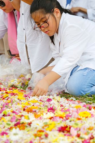 ภาพ No.32048:โครงการธรรมยาตรา เส้นทางพระผู้ปราบมาร ปีที่ 6 ณ วัดพระธรรมกาย
