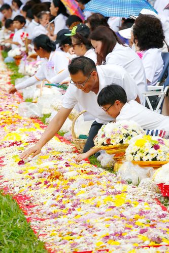 ภาพ No.32053:โครงการธรรมยาตรา เส้นทางพระผู้ปราบมาร ปีที่ 6 ณ วัดพระธรรมกาย