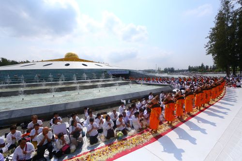 ภาพ No.32062:โครงการธรรมยาตรา เส้นทางพระผู้ปราบมาร ปีที่ 6 ณ วัดพระธรรมกาย
