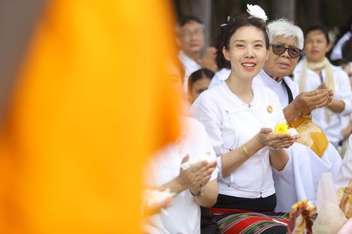ภาพ No.31896:โครงการธรรมยาตรา เส้นทางพระผู้ปราบมาร ปีที่ 6 ณ วัดพระธรรมกาย