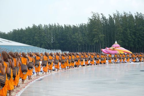 ภาพ No.32121:โครงการธรรมยาตรา เส้นทางพระผู้ปราบมาร ปีที่ 6 ณ วัดพระธรรมกาย