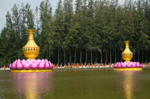 ภาพ No.32120:โครงการธรรมยาตรา เส้นทางพระผู้ปราบมาร ปีที่ 6 ณ วัดพระธรรมกาย