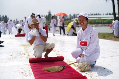 ภาพ No.31984:โครงการธรรมยาตรา เส้นทางพระผู้ปราบมาร ปีที่ 6 ณ วัดพระธรรมกาย