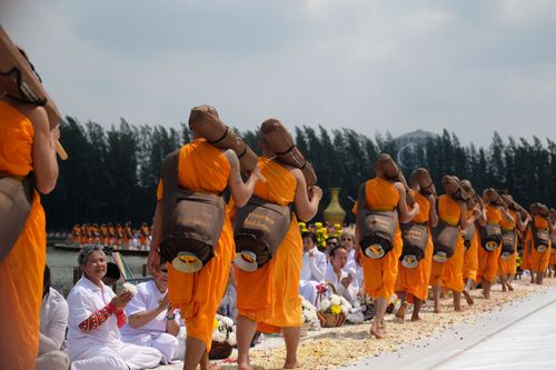 ภาพ No.32119:โครงการธรรมยาตรา เส้นทางพระผู้ปราบมาร ปีที่ 6 ณ วัดพระธรรมกาย