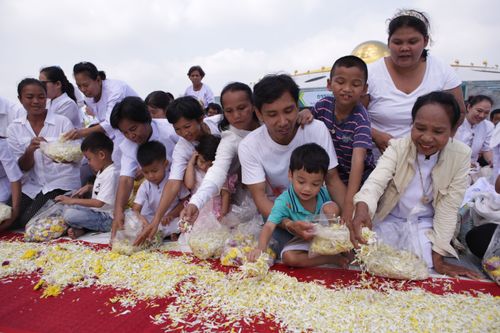 ภาพ No.31925:โครงการธรรมยาตรา เส้นทางพระผู้ปราบมาร ปีที่ 6 ณ วัดพระธรรมกาย