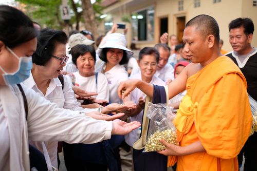 ภาพ No.32635:โครงการธรรมยาตรา เส้นทางพระผู้ปราบมาร ปีที่ 6 ณ วัดโบสถ์บน