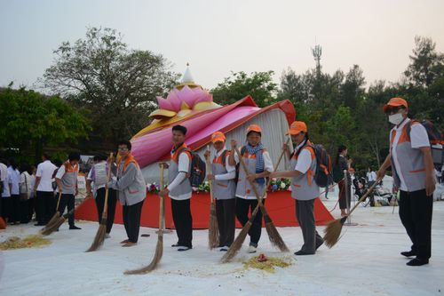 ภาพ No.32597:โครงการธรรมยาตรา เส้นทางพระผู้ปราบมาร ปีที่ 6 ณ วัดโบสถ์บน