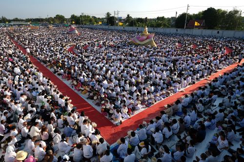ภาพ No.32781:โครงการธรรมยาตรา เส้นทางพระผู้ปราบมาร ปีที่ 6 ณ อนุสรณ์สถานบางปลา