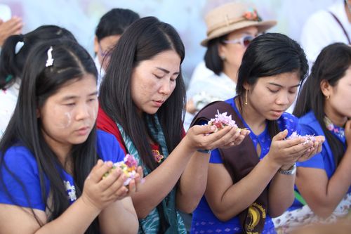 ภาพ No.32720:โครงการธรรมยาตรา เส้นทางพระผู้ปราบมาร ปีที่ 6 ณ อนุสรณ์สถานบางปลา