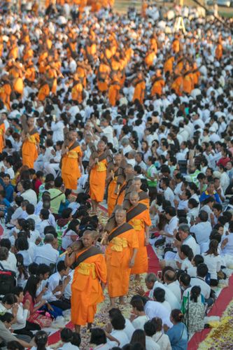 ภาพ No.32659:โครงการธรรมยาตรา เส้นทางพระผู้ปราบมาร ปีที่ 6 ณ อนุสรณ์สถานบางปลา