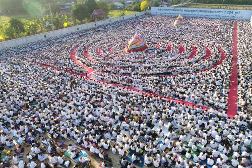 ภาพ No.32737:โครงการธรรมยาตรา เส้นทางพระผู้ปราบมาร ปีที่ 6 ณ อนุสรณ์สถานบางปลา