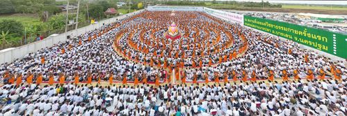 ภาพ No.32748:โครงการธรรมยาตรา เส้นทางพระผู้ปราบมาร ปีที่ 6 ณ อนุสรณ์สถานบางปลา