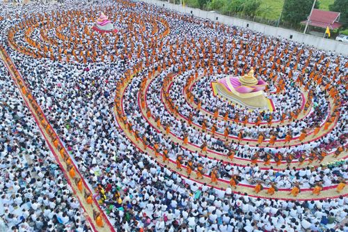 ภาพ No.32750:โครงการธรรมยาตรา เส้นทางพระผู้ปราบมาร ปีที่ 6 ณ อนุสรณ์สถานบางปลา