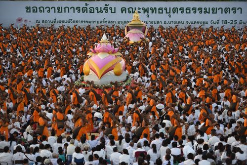 ภาพ No.32643:โครงการธรรมยาตรา เส้นทางพระผู้ปราบมาร ปีที่ 6 ณ อนุสรณ์สถานบางปลา