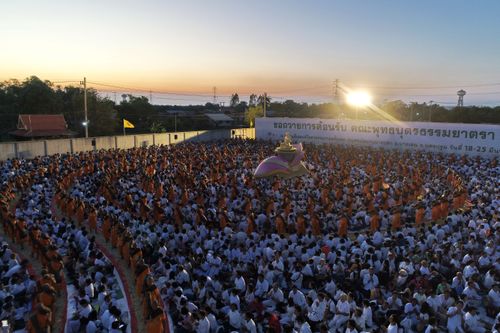 ภาพ No.32757:โครงการธรรมยาตรา เส้นทางพระผู้ปราบมาร ปีที่ 6 ณ อนุสรณ์สถานบางปลา
