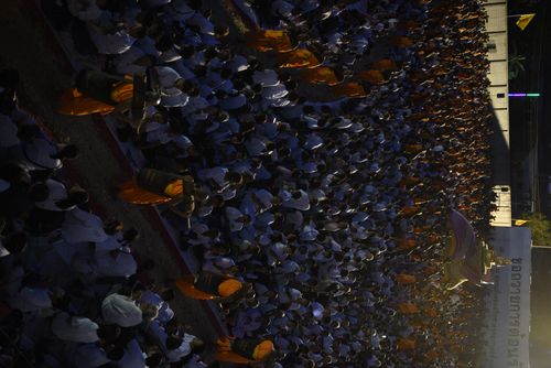 ภาพ No.32647:โครงการธรรมยาตรา เส้นทางพระผู้ปราบมาร ปีที่ 6 ณ อนุสรณ์สถานบางปลา