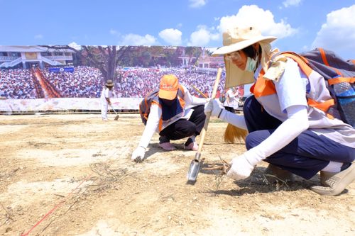 ภาพ No.32671:โครงการธรรมยาตรา เส้นทางพระผู้ปราบมาร ปีที่ 6 ณ อนุสรณ์สถานบางปลา