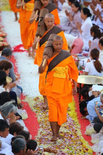 ภาพ No.32733:โครงการธรรมยาตรา เส้นทางพระผู้ปราบมาร ปีที่ 6 ณ อนุสรณ์สถานบางปลา