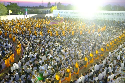 ภาพ No.32788:โครงการธรรมยาตรา เส้นทางพระผู้ปราบมาร ปีที่ 6 ณ อนุสรณ์สถานบางปลา