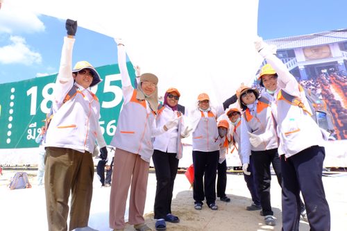 ภาพ No.32673:โครงการธรรมยาตรา เส้นทางพระผู้ปราบมาร ปีที่ 6 ณ อนุสรณ์สถานบางปลา