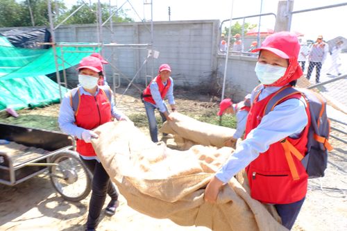 ภาพ No.32681:โครงการธรรมยาตรา เส้นทางพระผู้ปราบมาร ปีที่ 6 ณ อนุสรณ์สถานบางปลา
