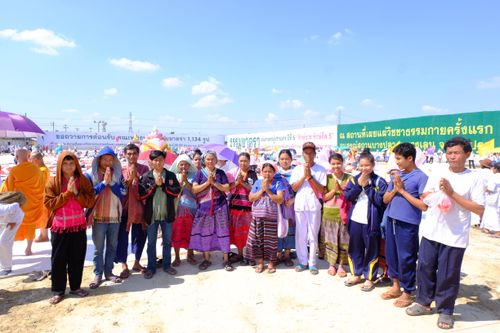 ภาพ No.32699:โครงการธรรมยาตรา เส้นทางพระผู้ปราบมาร ปีที่ 6 ณ อนุสรณ์สถานบางปลา