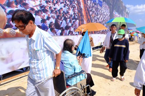 ภาพ No.32704:โครงการธรรมยาตรา เส้นทางพระผู้ปราบมาร ปีที่ 6 ณ อนุสรณ์สถานบางปลา